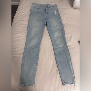 Good American Light Wash Skinny Jeans